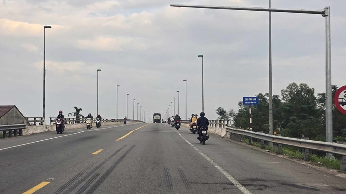 Tin mới về phương án phân luồng sửa cầu Câu Lâu trên Quốc lộ 1- Ảnh 1. Tin mới về phương án phân luồng sửa cầu Câu Lâu trên Quốc lộ 1- Ảnh 1.