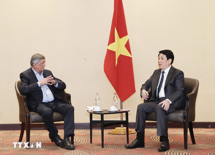 Chủ tịch nước Lương Cường tiếp Chủ tịch Đảng Cộng sản Chile- Ảnh 2. Chủ tịch nước Lương Cường tiếp Chủ tịch Đảng Cộng sản Chile- Ảnh 2.