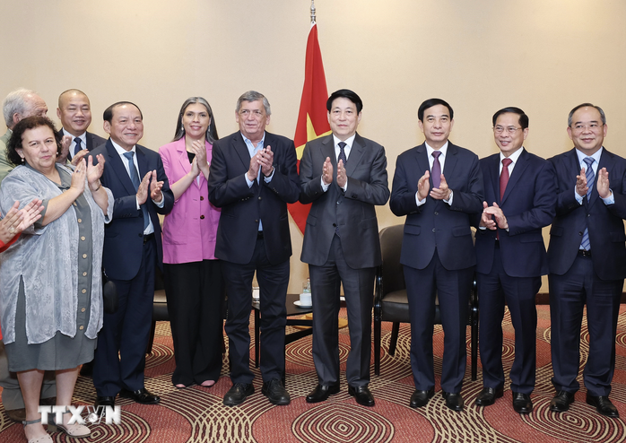 Chủ tịch nước Lương Cường tiếp Chủ tịch Đảng Cộng sản Chile- Ảnh 3. Chủ tịch nước Lương Cường tiếp Chủ tịch Đảng Cộng sản Chile- Ảnh 3.