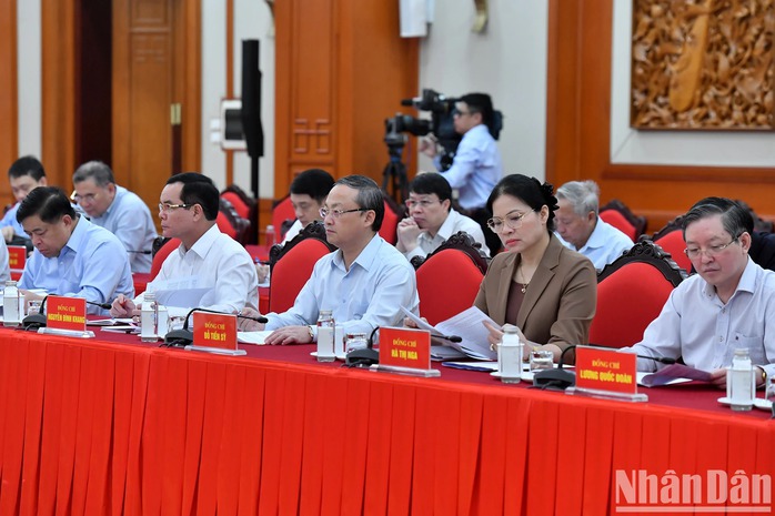 Hình ảnh Tổng Bí thư Tô Lâm làm việc với Tiểu ban Văn kiện Đại hội XIV- Ảnh 6. Hình ảnh Tổng Bí thư Tô Lâm làm việc với Tiểu ban Văn kiện Đại hội XIV- Ảnh 6.