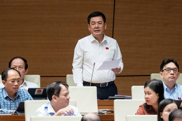 Bộ trưởng Nguyễn Hồng Diên nói lý do không đề xuất tiếp tục thí điểm thuốc lá điện tử- Ảnh 2. Bộ trưởng Nguyễn Hồng Diên nói lý do không đề xuất tiếp tục thí điểm thuốc lá điện tử- Ảnh 2.
