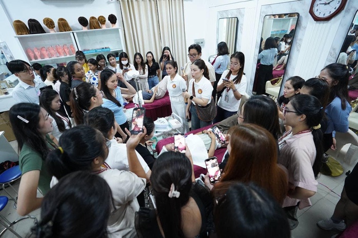 Vì sao ngành chăm sóc sắc đẹp thu hút học sinh?- Ảnh 2. Vì sao ngành chăm sóc sắc đẹp thu hút học sinh?- Ảnh 2.