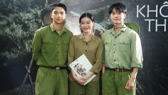 Rơi nước mắt với hình ảnh "Bộ đội Cụ Hồ" trong "Không thời gian"- Ảnh 4. Rơi nước mắt với hình ảnh "Bộ đội Cụ Hồ" trong "Không thời gian"- Ảnh 4.