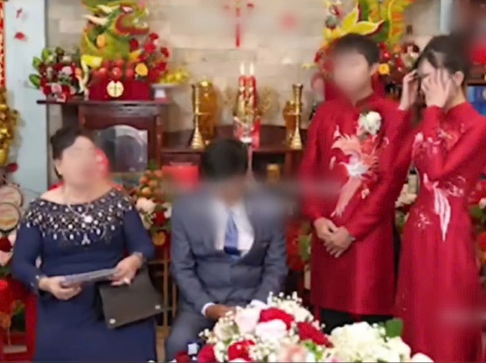 Vụ "cha mẹ tặng 600 công đất" tại lễ cưới: Cảnh cáo 1 phó chủ tịch huyện- Ảnh 1. Vụ "cha mẹ tặng 600 công đất" tại lễ cưới: Cảnh cáo 1 phó chủ tịch huyện- Ảnh 1.