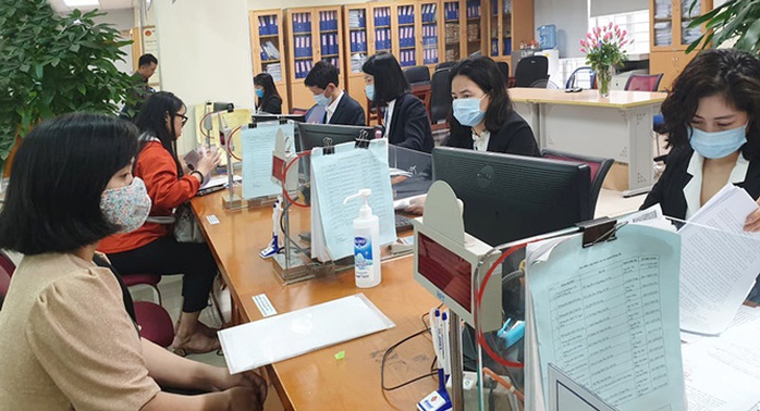 Hà Nội dự kiến chi gần 10.000 tỉ đồng/năm tăng thu nhập cho cán bộ- Ảnh 1. Hà Nội dự kiến chi gần 10.000 tỉ đồng/năm tăng thu nhập cho cán bộ- Ảnh 1.
