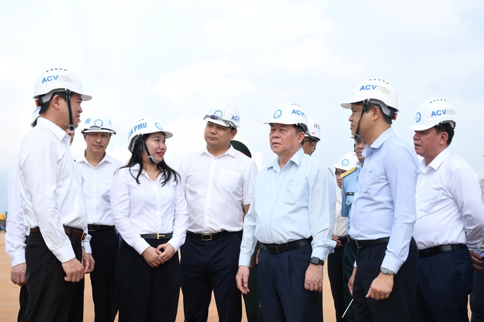 Trưởng Ban Tuyên giáo Trung ương thị sát sân bay Long Thành- Ảnh 4. Trưởng Ban Tuyên giáo Trung ương thị sát sân bay Long Thành- Ảnh 4.