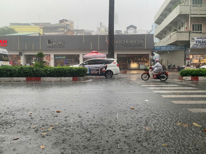 Sắp kết thúc mùa mưa, người dân TP HCM cần lưu ý điều gì?- Ảnh 1. Sắp kết thúc mùa mưa, người dân TP HCM cần lưu ý điều gì?- Ảnh 1.