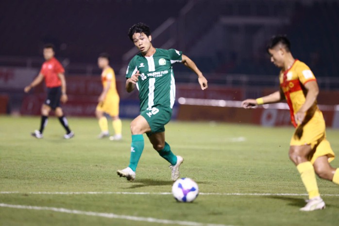 Công Phượng, Quế Ngọc Hải không cùng tuyển Việt Nam dự AFF Cup- Ảnh 4. Công Phượng, Quế Ngọc Hải không cùng tuyển Việt Nam dự AFF Cup- Ảnh 4.