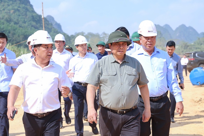 Thủ tướng: Năm 2025 phải thông tuyến cao tốc Đồng Đăng - Trà Lĩnh- Ảnh 2. Thủ tướng: Năm 2025 phải thông tuyến cao tốc Đồng Đăng - Trà Lĩnh- Ảnh 2.