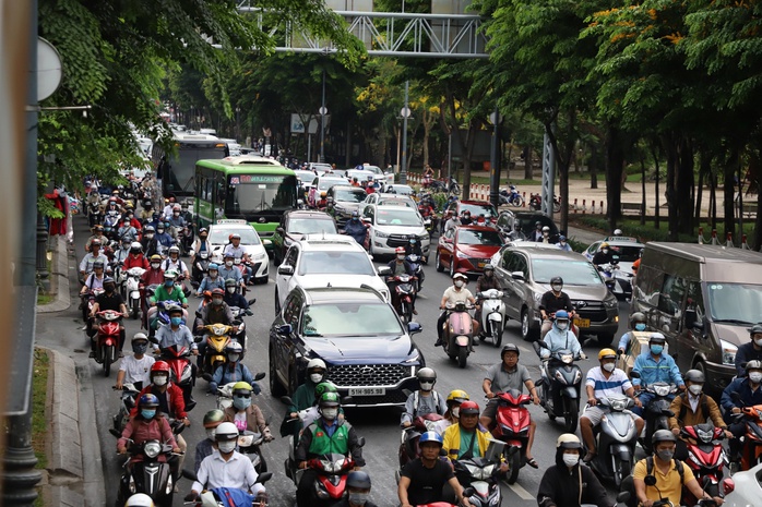 Đề xuất thu phí BOT trên 5 dự án cầu đường hiện hữu - Ảnh 1. Đề xuất thu phí BOT trên 5 dự án cầu đường hiện hữu - Ảnh 1.