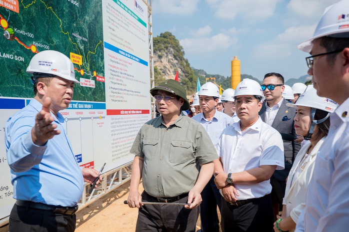 Thủ tướng: Năm 2025 phải thông tuyến cao tốc Đồng Đăng - Trà Lĩnh- Ảnh 4. Thủ tướng: Năm 2025 phải thông tuyến cao tốc Đồng Đăng - Trà Lĩnh- Ảnh 4.