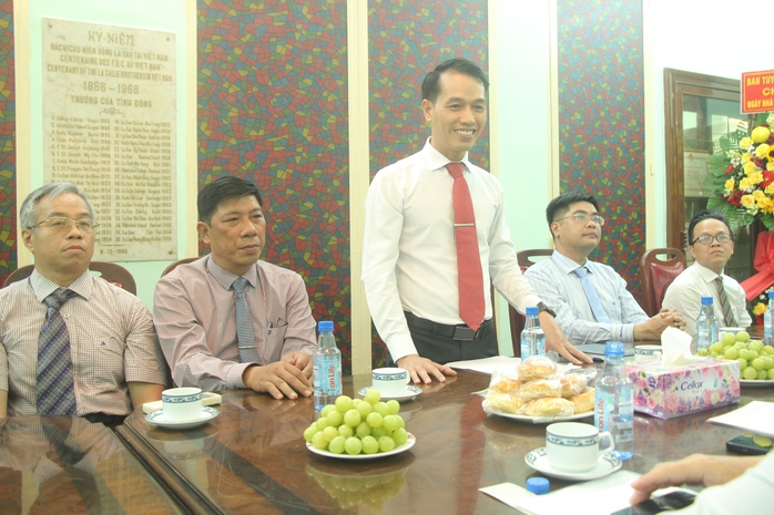 Phó Trưởng Ban Tuyên giáo Trung ương thăm, chúc mừng Trường THPT chuyên Trần Đại Nghĩa- Ảnh 3. Phó Trưởng Ban Tuyên giáo Trung ương thăm, chúc mừng Trường THPT chuyên Trần Đại Nghĩa- Ảnh 3.