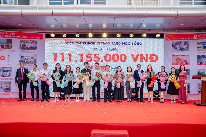 Cung ứng nguồn nhân lực du lịch chất lượng cao cho miền Trung- Ảnh 2. Cung ứng nguồn nhân lực du lịch chất lượng cao cho miền Trung- Ảnh 2.