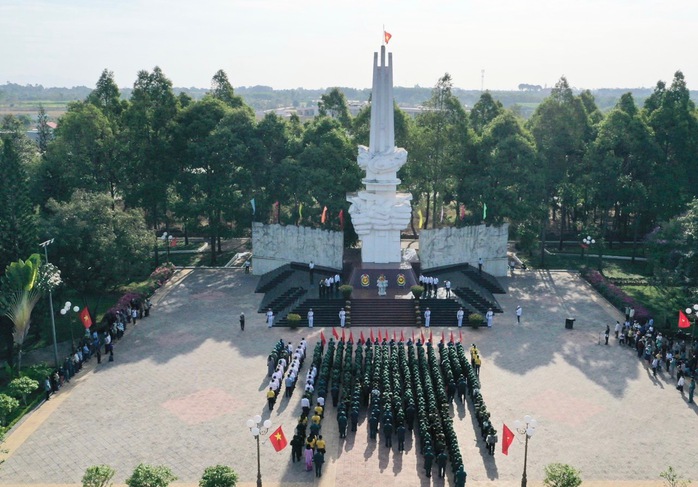 Gặp gỡ nhân chứng lịch sử góp phần làm nên chiến thắng Bình Giã- Ảnh 6. Gặp gỡ nhân chứng lịch sử góp phần làm nên chiến thắng Bình Giã- Ảnh 6.