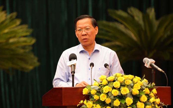 Bàn về khen thưởng, ông Phan Văn Mãi nhắc đến vị giáo sư dùng tiền tiết kiệm để hỗ trợ đồng bào - Ảnh 1. Bàn về khen thưởng, ông Phan Văn Mãi nhắc đến vị giáo sư dùng tiền tiết kiệm để hỗ trợ đồng bào - Ảnh 1.