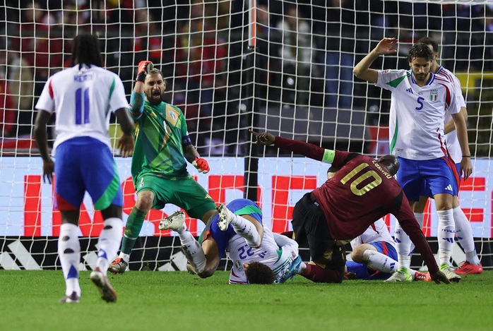 Thắng Bỉ trên đất khách, Ý giành vé tứ kết Nations League- Ảnh 2.