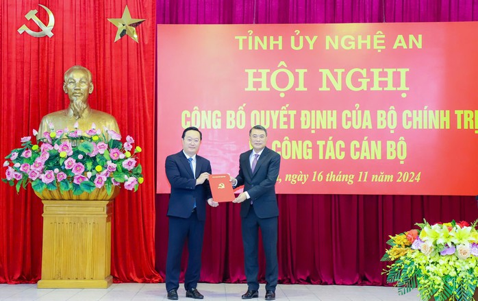 Nghệ An có tân Bí thư Tỉnh ủy 50 tuổi- Ảnh 1. Nghệ An có tân Bí thư Tỉnh ủy 50 tuổi- Ảnh 1.