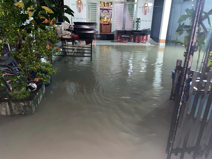 Triều cường đạt đỉnh 3 ngày tới, người dân ở ven sông Sài Gòn lưu ý gì?- Ảnh 1. Triều cường đạt đỉnh 3 ngày tới, người dân ở ven sông Sài Gòn lưu ý gì?- Ảnh 1.