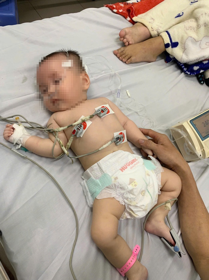Báo Người Lao Động chia buồn với gia đình bé trai mắc bệnh hiếm- Ảnh 1. Báo Người Lao Động chia buồn với gia đình bé trai mắc bệnh hiếm- Ảnh 1.