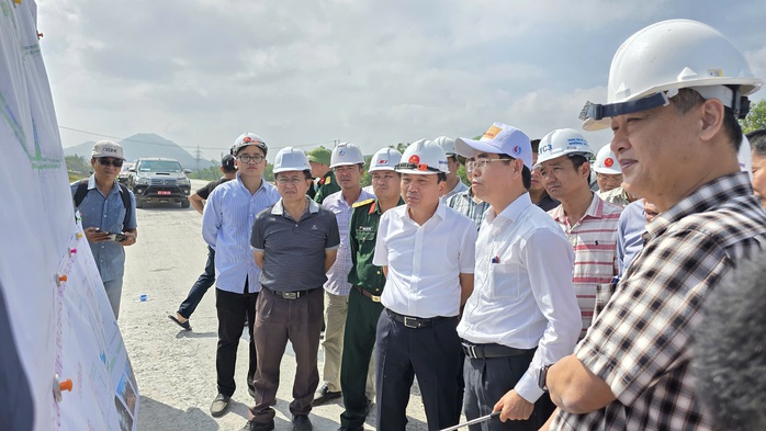 Lãnh đạo Bộ GTVT buồn vì cao tốc Hòa Liên – Túy Loan thi công như “biểu diễn”- Ảnh 1. Lãnh đạo Bộ GTVT buồn vì cao tốc Hòa Liên – Túy Loan thi công như “biểu diễn”- Ảnh 1.