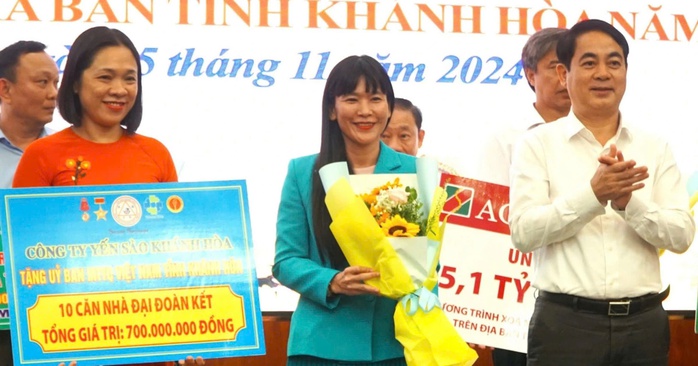 Yến sào Khánh Hòa ủng hộ 1,4 tỉ đồng cho Quỹ "Vì người nghèo"- Ảnh 1. Yến sào Khánh Hòa ủng hộ 1,4 tỉ đồng cho Quỹ "Vì người nghèo"- Ảnh 1.