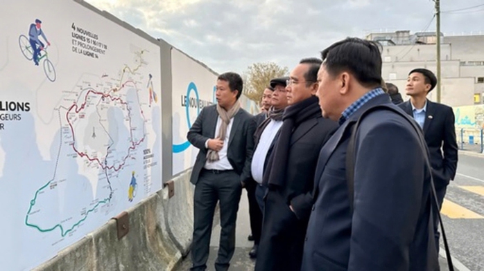 Lãnh đạo tỉnh Long An khảo sát dự án Metro Grand Paris tại Pháp Ảnh: TRƯỜNG GIANG Lãnh đạo tỉnh Long An khảo sát dự án Metro Grand Paris tại Pháp Ảnh: TRƯỜNG GIANG