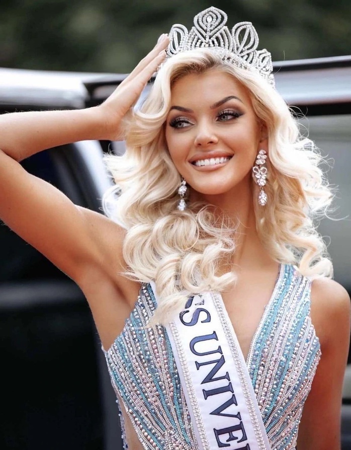 Nhan sắc Đan Mạch đăng quang Miss Universe 2024, Kỳ Duyên chỉ vào top 30
- Ảnh 6. Nhan sắc Đan Mạch đăng quang Miss Universe 2024, Kỳ Duyên chỉ vào top 30
- Ảnh 6.