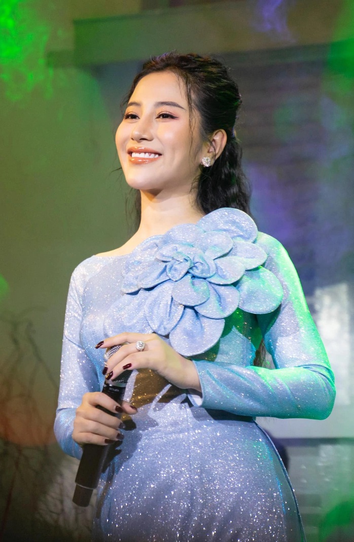 Ca sĩ Tố My: Nói tôi giống chị Như Quỳnh là không biết gì về tôi cả- Ảnh 1. Ca sĩ Tố My: Nói tôi giống chị Như Quỳnh là không biết gì về tôi cả- Ảnh 1.
