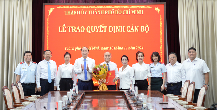 Chánh Thanh tra TP HCM Trần Văn Bảy nhận thêm nhiệm vụ- Ảnh 1. Chánh Thanh tra TP HCM Trần Văn Bảy nhận thêm nhiệm vụ- Ảnh 1.