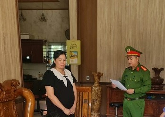 Nữ giám đốc kêu gọi đầu tư vào bảo hiểm rồi chiếm đoạt tiền tỉ- Ảnh 1. Nữ giám đốc kêu gọi đầu tư vào bảo hiểm rồi chiếm đoạt tiền tỉ- Ảnh 1.