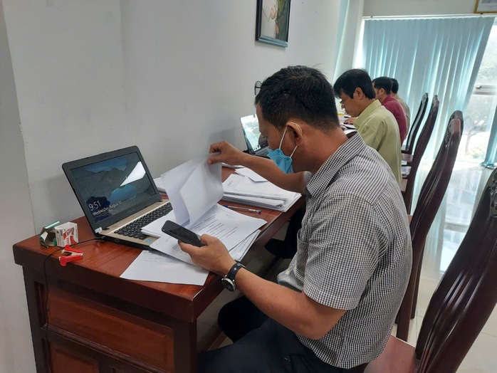 Chuyển công tác khi tinh giản biên chế, người lao động được hưởng các chính sách gì? - Ảnh 1.