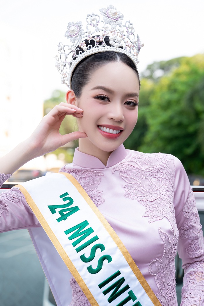 Hoa hậu Thanh Thuỷ sẽ làm gì khi về Việt Nam?- Ảnh 1. Hoa hậu Thanh Thuỷ sẽ làm gì khi về Việt Nam?- Ảnh 1.