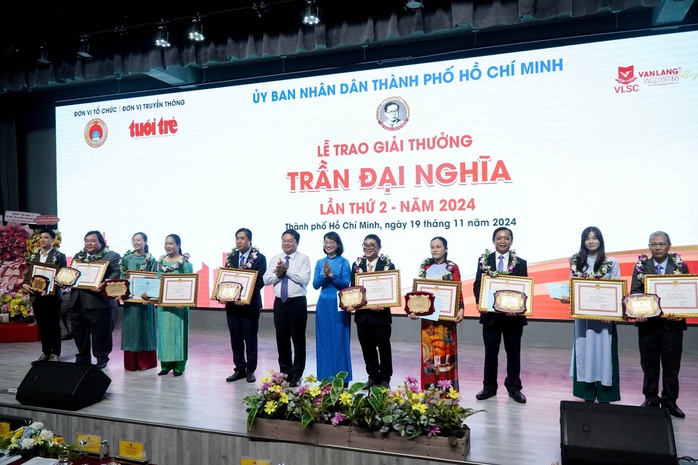 Những nhà giáo được trao Giải thưởng Trần Đại Nghĩa lần thứ II Những nhà giáo được trao Giải thưởng Trần Đại Nghĩa lần thứ II