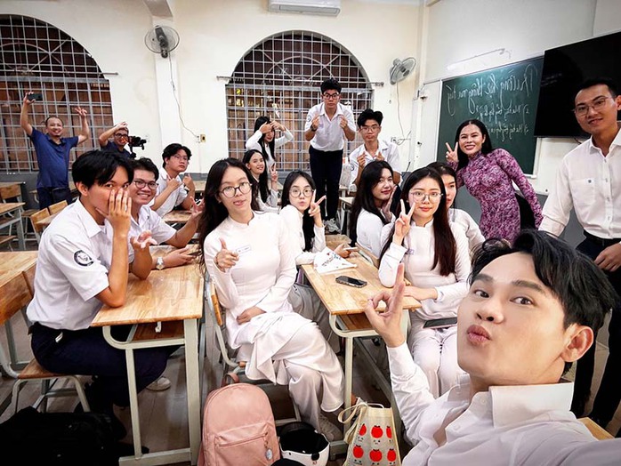 MC Hồng Phúc gửi thông điệp phòng chống ma túy tới người trẻ- Ảnh 1. MC Hồng Phúc gửi thông điệp phòng chống ma túy tới người trẻ- Ảnh 1.