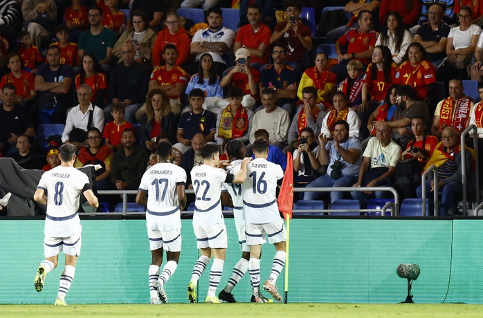 Thua nghẹt thở Tây Ban Nha, Thụy Sĩ rớt hạng Nations League- Ảnh 4. Thua nghẹt thở Tây Ban Nha, Thụy Sĩ rớt hạng Nations League- Ảnh 4.