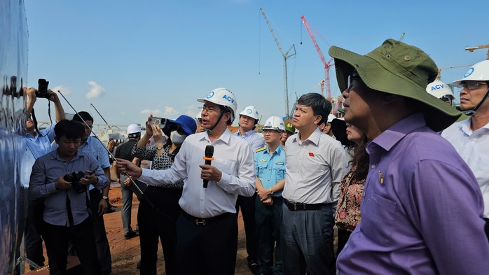 Hình ảnh khảo sát vị trí xây dựng nhà ga đường sắt tốc độ cao trong sân bay Long Thành- Ảnh 1. Hình ảnh khảo sát vị trí xây dựng nhà ga đường sắt tốc độ cao trong sân bay Long Thành- Ảnh 1.