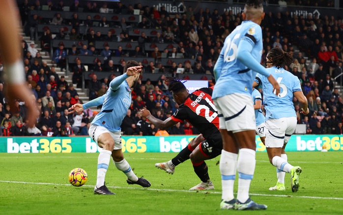 Pep Guardiola thừa nhận Man City xứng đáng thua Bournemouth- Ảnh 3. Pep Guardiola thừa nhận Man City xứng đáng thua Bournemouth- Ảnh 3.