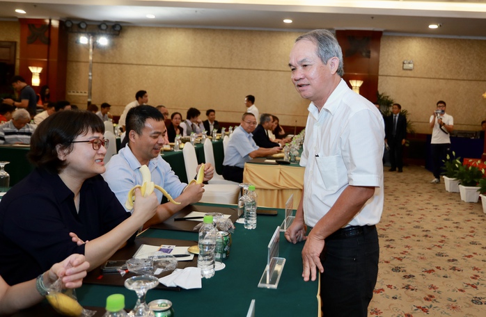 Sau heo, chuối, sầu riêng... bầu Đức tiết lộ đang nuôi cá tầm- Ảnh 1. Sau heo, chuối, sầu riêng... bầu Đức tiết lộ đang nuôi cá tầm- Ảnh 1.