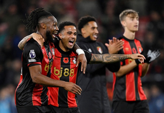 Pep Guardiola thừa nhận Man City xứng đáng thua Bournemouth- Ảnh 1. Pep Guardiola thừa nhận Man City xứng đáng thua Bournemouth- Ảnh 1.