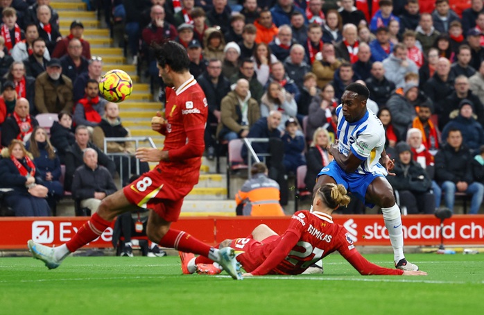 Thua sốc Bournemouth, Man City mất ngôi số 1 vào tay Liverpool- Ảnh 9. Thua sốc Bournemouth, Man City mất ngôi số 1 vào tay Liverpool- Ảnh 9.