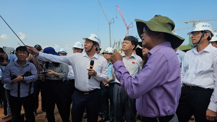 Hình ảnh khảo sát vị trí xây dựng nhà ga đường sắt tốc độ cao trong sân bay Long Thành- Ảnh 2. Hình ảnh khảo sát vị trí xây dựng nhà ga đường sắt tốc độ cao trong sân bay Long Thành- Ảnh 2.