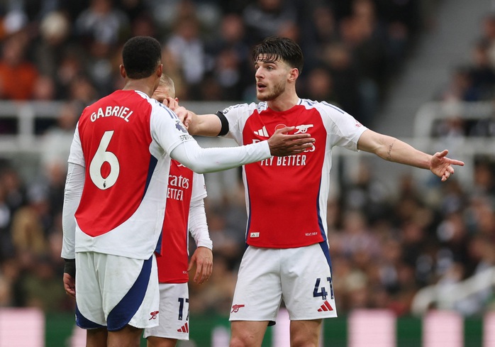 Thua sốc Newcastle, Arsenal lung lay thứ hạng Top 3- Ảnh 5. Thua sốc Newcastle, Arsenal lung lay thứ hạng Top 3- Ảnh 5.
