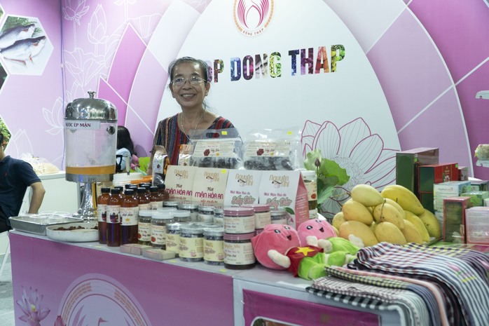 VIDEO: Nhiều đặc sản đổ về “Cần Thơ gạo trắng nước trong”- Ảnh 19. VIDEO: Nhiều đặc sản đổ về “Cần Thơ gạo trắng nước trong”- Ảnh 19.