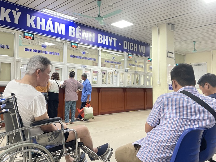 Loạt chính sách BHYT ảnh hưởng hàng triệu người được đề nghị sửa thế nào?- Ảnh 2. Loạt chính sách BHYT ảnh hưởng hàng triệu người được đề nghị sửa thế nào?- Ảnh 2.
