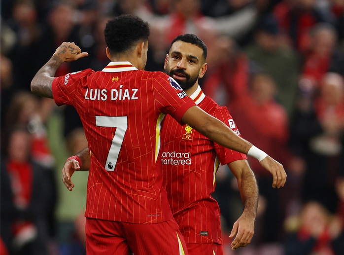 Thua sốc Bournemouth, Man City mất ngôi số 1 vào tay Liverpool- Ảnh 8. Thua sốc Bournemouth, Man City mất ngôi số 1 vào tay Liverpool- Ảnh 8.