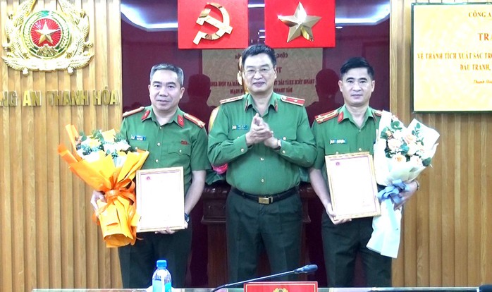 Vụ bắt giam loạt quan chức: Bộ Công an thưởng nóng các đơn vị Công an Thanh Hóa- Ảnh 1. Vụ bắt giam loạt quan chức: Bộ Công an thưởng nóng các đơn vị Công an Thanh Hóa- Ảnh 1.