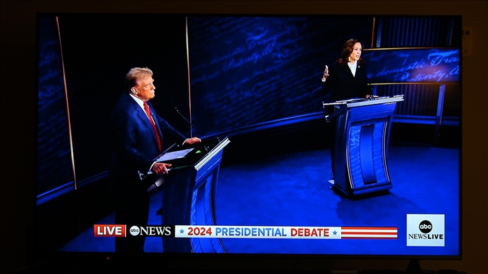 Ông Trump và bà Harris trong cuộc tranh luận trực tiếp hồi tháng 9-2024. Ảnh: Anadolu Ông Trump và bà Harris trong cuộc tranh luận trực tiếp hồi tháng 9-2024. Ảnh: Anadolu