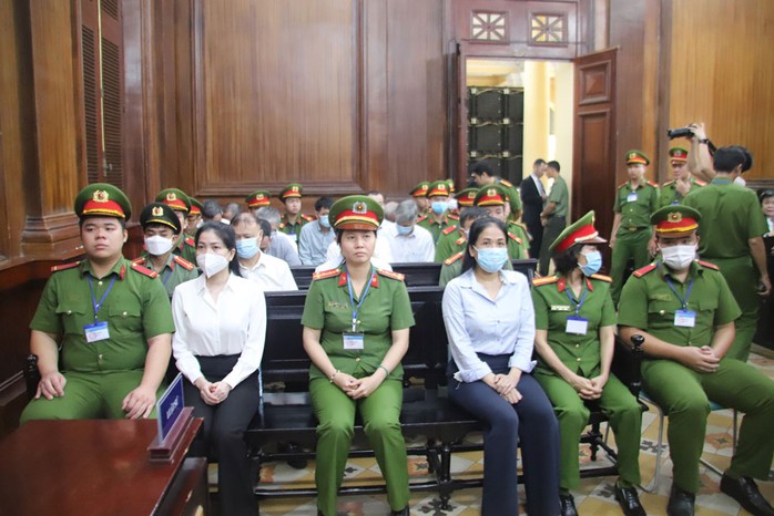 Quang cảnh phiên tòa Quang cảnh phiên tòa