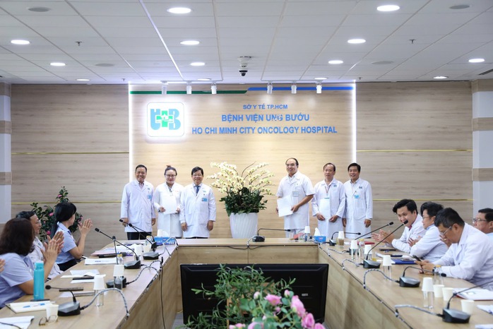 Dùng ruột non tái tạo hầu - thực quản cho bệnh nhân ung thư- Ảnh 3. Dùng ruột non tái tạo hầu - thực quản cho bệnh nhân ung thư- Ảnh 3.