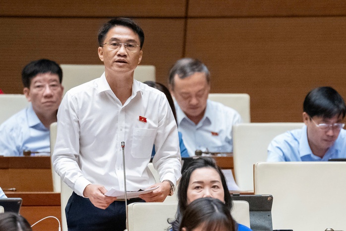 Đại biểu Quốc hội đề nghị quản lý "dạy thêm, học thêm" thay vì cấm- Ảnh 1. Đại biểu Quốc hội đề nghị quản lý "dạy thêm, học thêm" thay vì cấm- Ảnh 1.